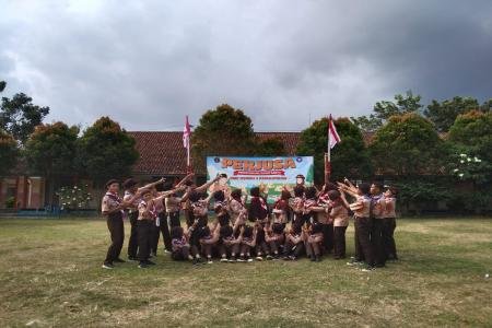 Pelantikan anggota gugus depan SMP Negeri 2 Kemangkon 