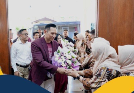 Tiba Di Surabaya, Menteri Ahy Akan Ujian Terbuka Doktoral Dan Deklaras