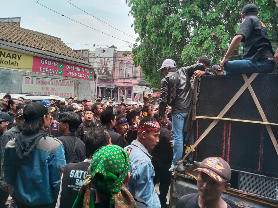 Lagi Lagi Keganasan Debcoletor Rampas Mobil Losbak Cerri Tayo, Di Alun