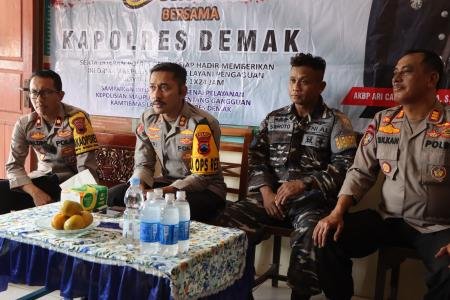 KAPOLRES DEMAK HIMBAU MASYARAKAT PESISIR UNTUK BERHATI  HATI BERITA HO