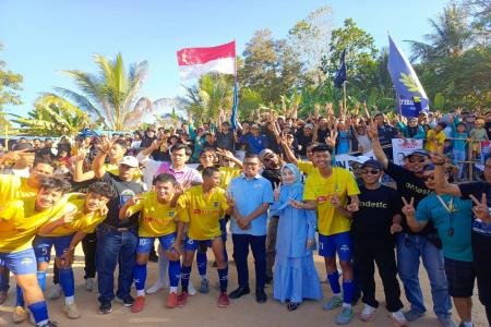 Calon Gubernur Banten Andra Soni Meriahkan Laga Final Turnamen Futsal 