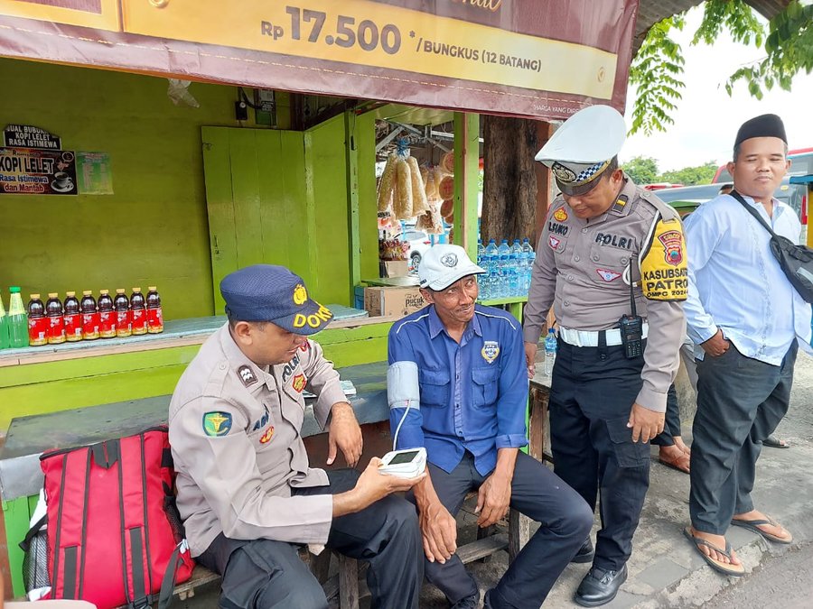 Bersama Dishub Satlantas Lakukan Ramp Check Kendaraan Jelang Nataru