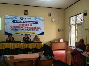 Paguyuban Wali Murid Smp N 3 Kalimanah Mengikuti Rapat Koordinasi Pers