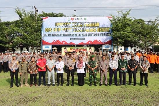 Ratusan Personel Ikuti Apel Gelar Pasukan Operasi Lilin Candi 2024 Pol