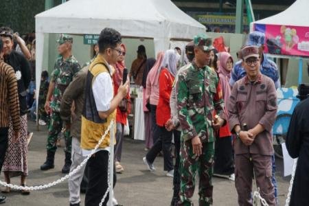 Ada Apa di Pasar Kreatif Kodim Purbalingga