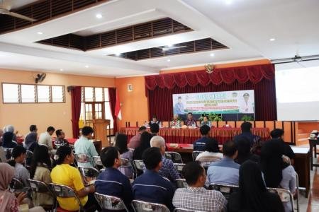 UMK Naik 65 Pemkab Banyumas Berikan Sosialisasi ke Pengusaha