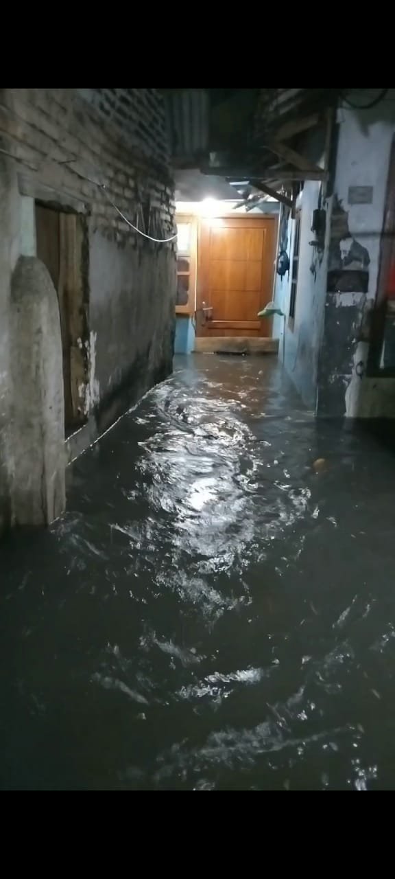 Banjir Awal Tahun 2025 Rendam Pemukiman Warga Kota Serang, Warga Harap