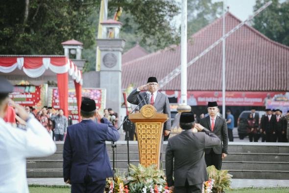 Sekda Banyumas Pimpin Upacara Hari Jadi Ke 454 Kabupaten Banyumas