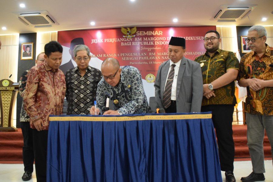 Bupati Se barlingmascakeb Tandatangani Naskah Deklarasi Pengusulan Mar