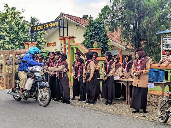Pramuka Penggalang Sd N 2 Papringan Gelar Aksi Bagi Takjil Dan Buka Pu