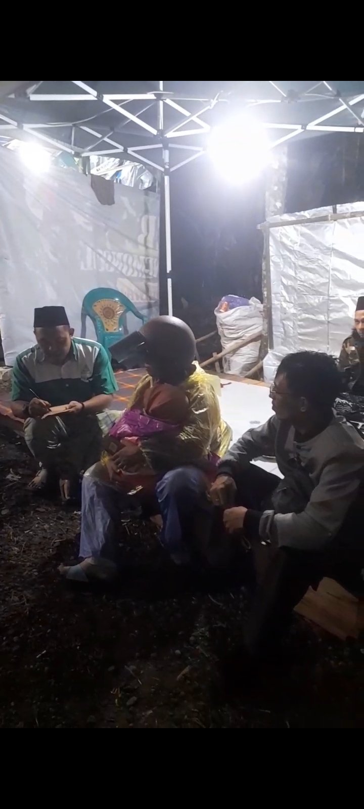 Totalitas Tanpa Batas Tim Posko Mudik Banser Karangmoncol Antar Pemudi