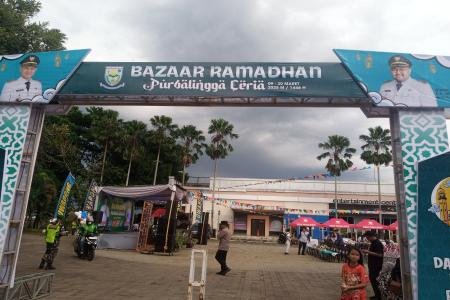 OpeningBazarRamadhanDengan200PesertaUmkmDiTamanKotaUsmanJanatinPurbali