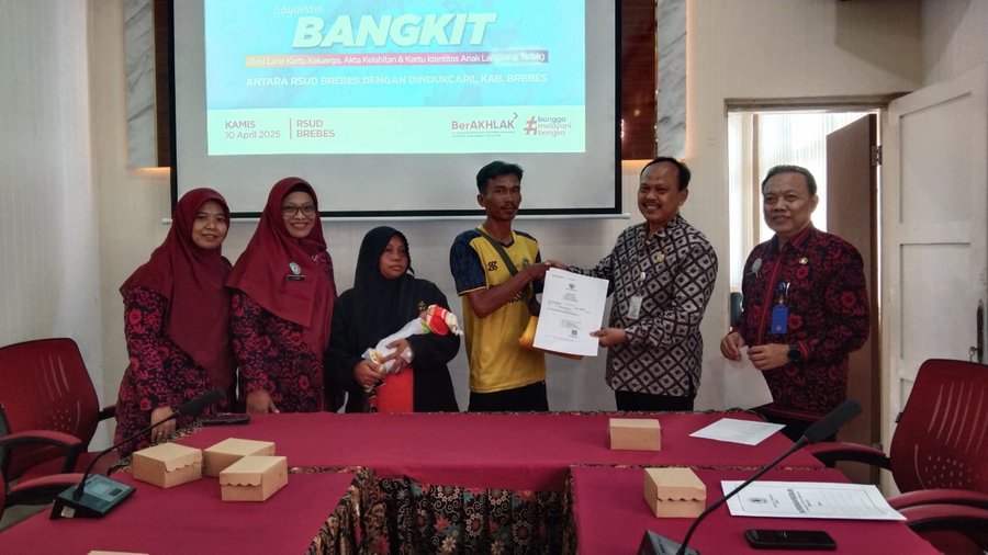 Kini Bayi Lahir Di Rsud Brebes Langsung Dapat Kk, Akta, Dan Kia Lewat 