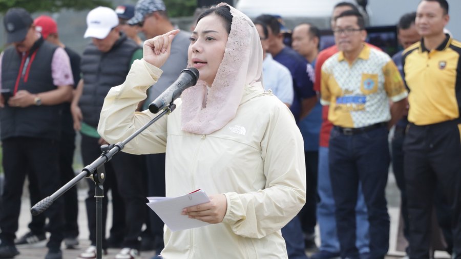 Bupati Brebes Luncurkan Gerakan Jumat Bersih: Revolusi Lingkungan Dimu