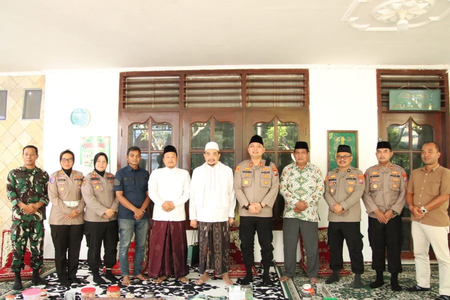 Kapolres Sumenep Silaturahmi Ke Pengasuh Ponpes Al amien Prenduan Jali