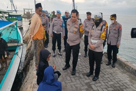 Kapolres Sumenep Tinjau Arus Mudik di Pelabuhan Cangkarman Pastikan Ke