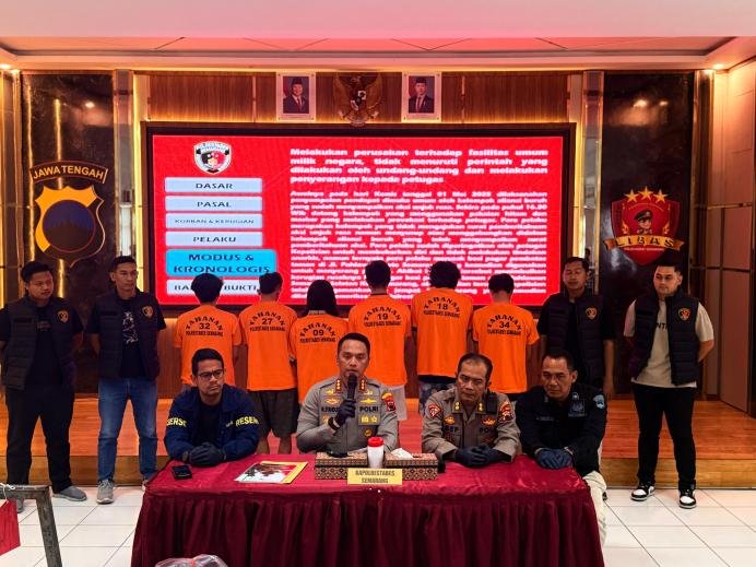 Polisi Tetapkan 6 Orang Kelompok Anarko Tersangka Dalam Unjuk Rasa May