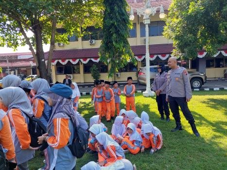 Polisi Sahabat Anak, Membangun Generasi Muda Yang Cinta Hukum
