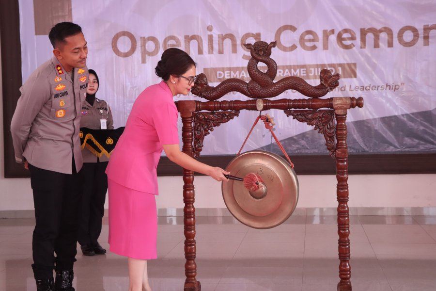 Keluarkan Potensi Generasi Muda Bhayangkari Demak Gelar Acara Demak In