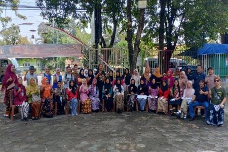 Puluhan Pelajar di Kendal Ikuti Kegiatan Menggambar Bersama di Pameran