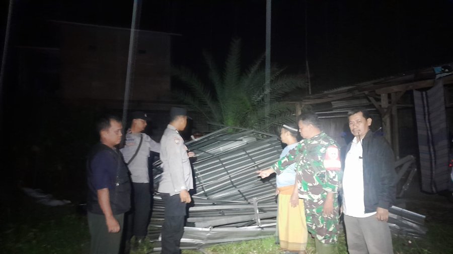Angin Kencang Terjang Desa Surodadi Gringsing, 11 Rumah Warga Rusak