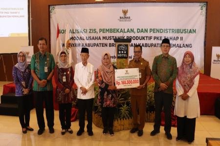 Baznas Jateng Salurkan Bantuan Modal Usaha untuk 63 Mustahik Brebes da