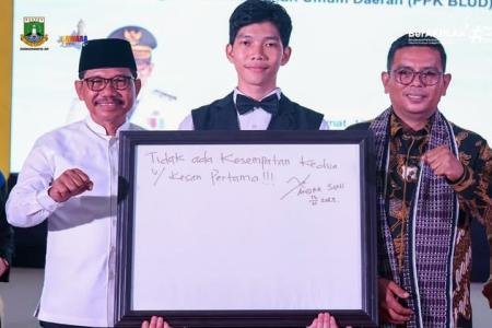  Pemprov Banten Resmikan Sekolah Swasta Gratis Mulai Tahun Ajaran 2025