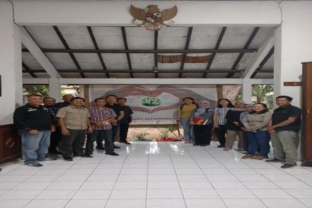 PERHUTANI KPH SEMARANG TERIMA KUNJUNGAN BPK  RI