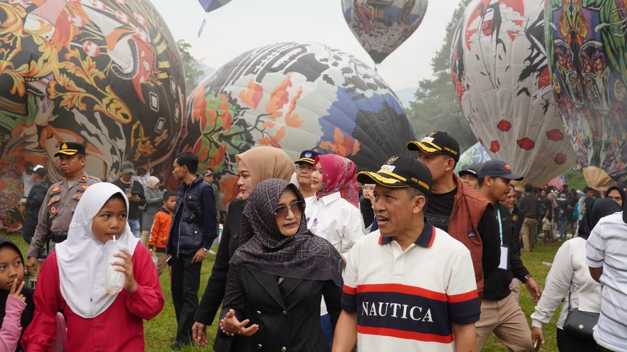 Balon Udara Jadi Identitas Wonsobo: Wakil Wali Kota Tegal Tazkiyatul M