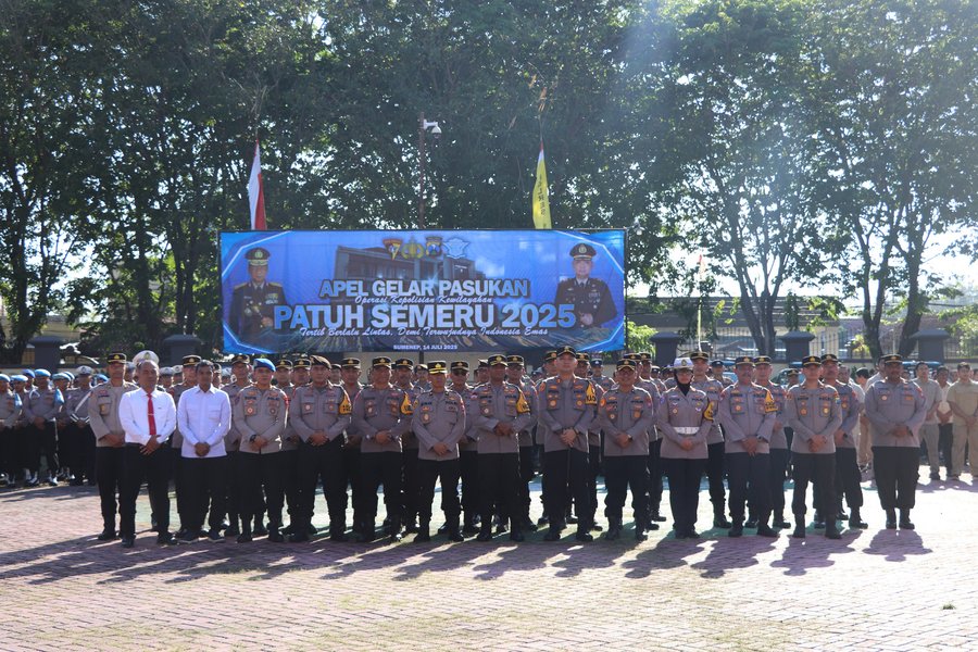 Kapolres Sumenep Pimpin Apel Gelar Pasukan Operasi Patuh Semeru 2025