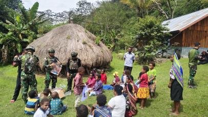 Berbagi Kasih Penuh Cinta Satgas 521 diy Menyambung Silaturahmi Di Dis
