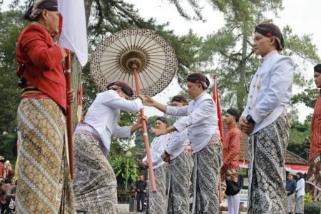 Kirab Panji dan Pusaka Refleksi 200 Tahun Wonosobo Menuju Daerah Rahar