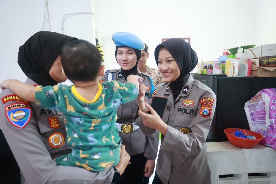 Sambut Hari Jadi Polwan Ke 77 Polda Jatim Gelar Baksos Di Griya Yatim