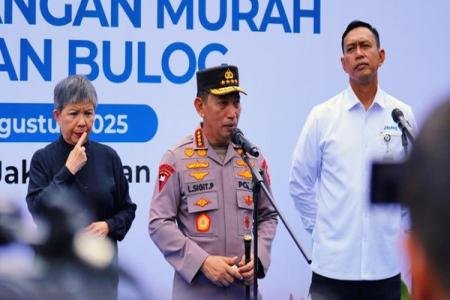 Polri dan Bulog KickOff Gerakan Pangan Murah Serentak di Seluruh Indon