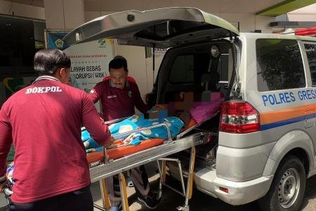 Polri Untuk Masyarakat  Polres Gresik Hadirkan Ambulan Gratis Layanan 