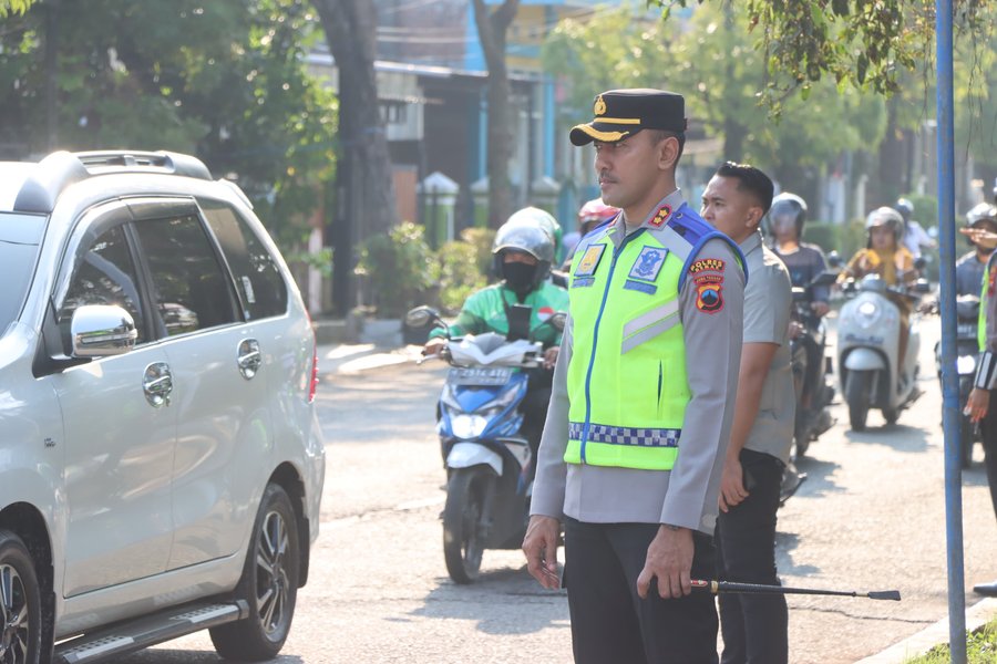 Antisipasi Kepadatan Dan Kecelakaan Polres Demak Giatkan Pengaturan La
