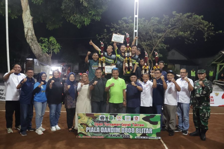 32 Tim Tunjukkan Sportifitas Dalam Turnamen Sepak Takraw Menyambut Hut