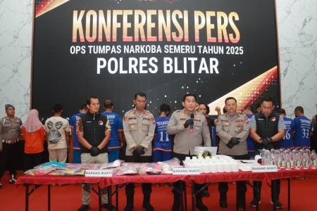 Operasi Tumpas Narkoba 2025 Polres Blitar Amankan 13 Tersangka