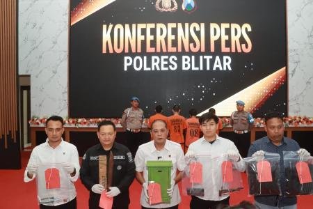 Polres Blitar Berhasil Ungkap Kasus Pencurian 4 Tersangka Diamankan