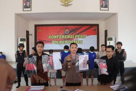  Sindikat Uang Palsu Keluarga Dibekuk Polisi Sita Ribuan Lembar Pecaha