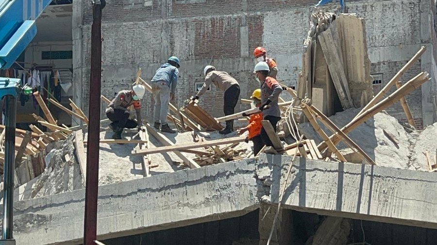 Polresta Sidoarjo Terjunkan 208 Personel Amankan Proses Evakuasi Di Po