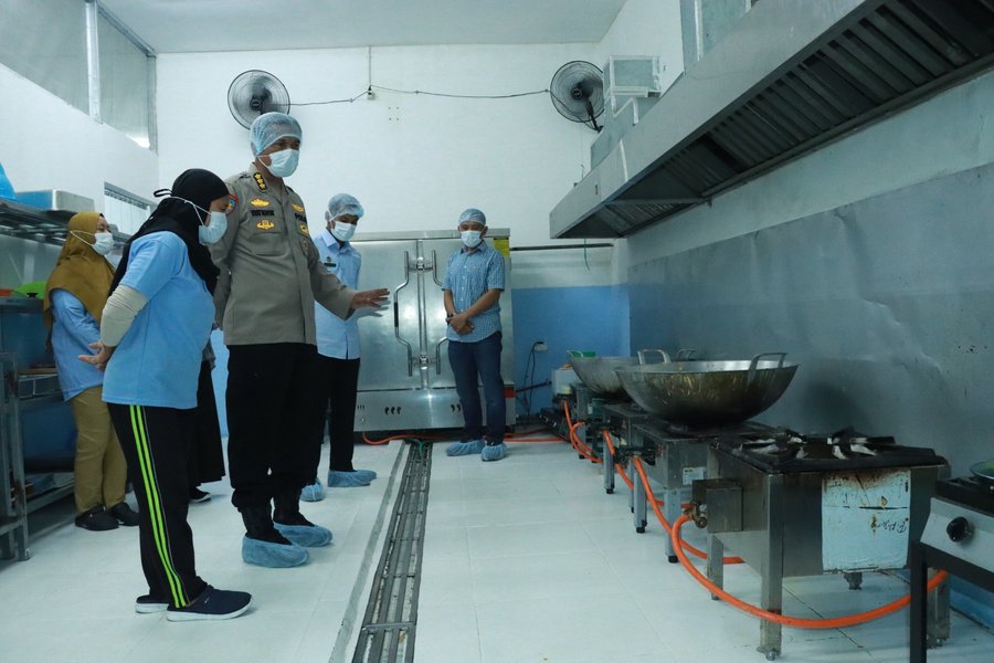 Itwasda Polda Jatim Lakukan Pengawasan Sppg Polres Gresik Pastikan Kua