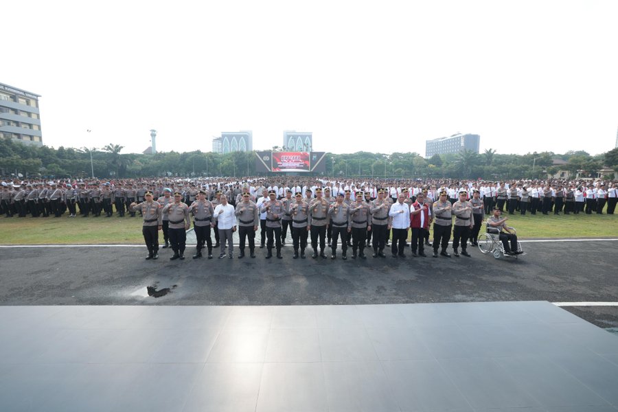 Kapolda Jatim Beri Penghargaan Untuk 263 Personel Dan Kplb Bagi Bripda