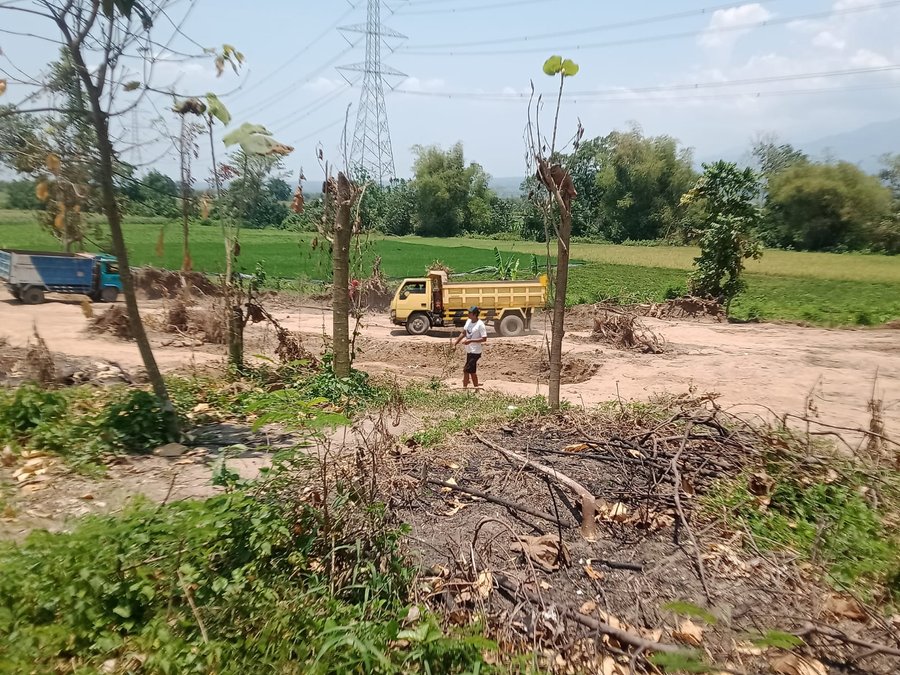 Diduga Tambang Ilegal Galian C Yang Ada Di Wilayah Kasreman Kediri Mer