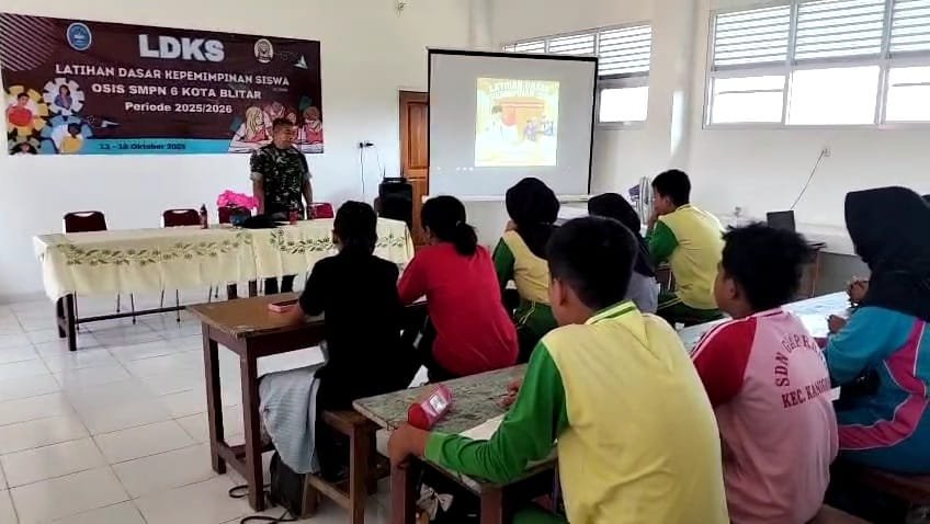 Danramil Sananwetan Beri Pembekalan Bela Negara Pada Peserta Ldks Smpn