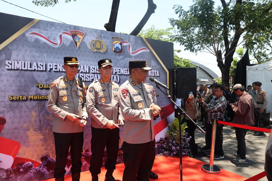 Kapolda Jatim Tegaskan Aktivitas Pendidikan Santri Harus Tetap Berlanj