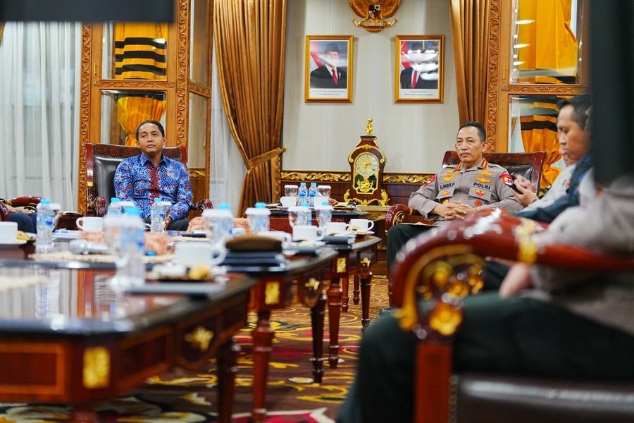 Audiensi Dengan Menhut, Kapolri Siap Bersinergi Hadapi Karhutla