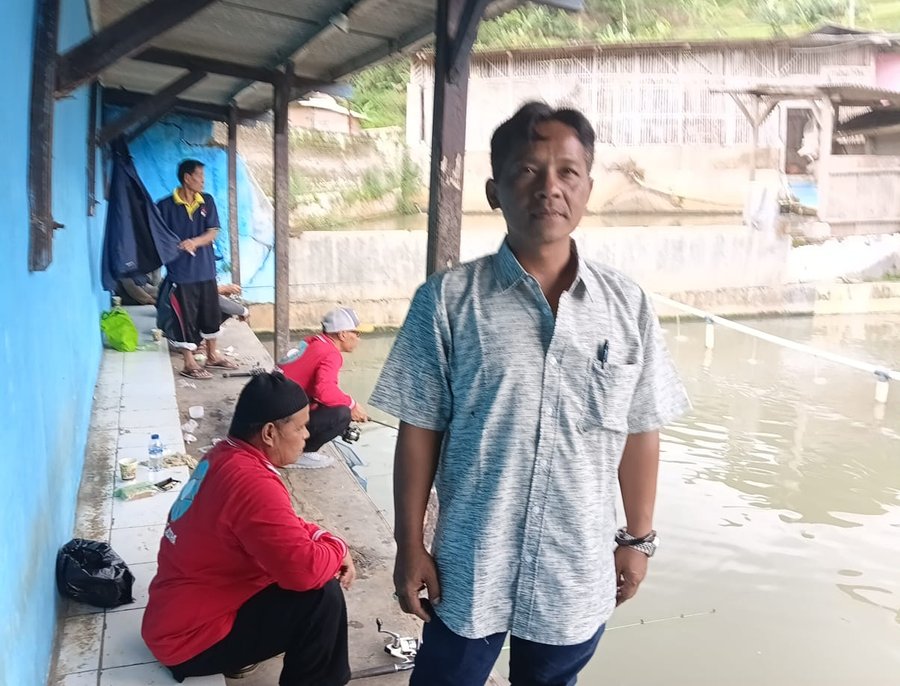 Lintang Ashta Gelar Uji Coba Umpan Ikan Tirta Pf 100 Di Cimeta