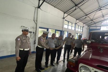 Cegah Kecelakaan Satlantas Polres Malang Gelar Ramp Check Jeep Wisata 