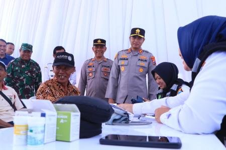 Polres Ngawi Gelar Bakti Kesehatan Gratis Warga Padas  Terima kasih Pa
